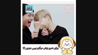 مقایسه واضح انگشتای تهیونگ و جیمین (حالا فهمیدید چرا بیبی عه؟)(bts/jimin/taehyung/vmin/funny moment)
