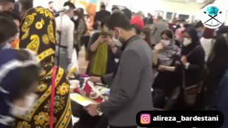 اجرای زنده نقاشی آبرنگ توسط علیرضا بردستانی در برج میلاد تهران