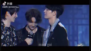 این نگاه شیائو ژان؛خدایا منو بکشش:/حتما نگاه کنین حتمااا؛خدایی نگاه کنین:)