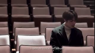 خیلی دلم گرفته این آهنگ حالمو بهتر کرد هر چند شبا خیلی کمتر کسی میاد نماشا ولی امیدوارم کسایی که الان دلشون مث من گرفته بهتر شن