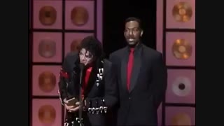 مایکل جکسون برنده جایزه موسیقی آمریکا به انتخاب مردم شد(۱۹۸۹)-240p