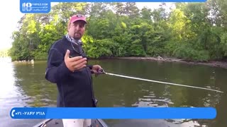 آموزش ماهیگیری بر روی تخته به صورت ایستاده