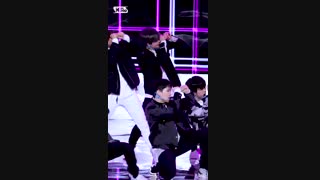 فنکم جیهون Jihoon اجرای آهنگ Mmm از ترژر Treasure