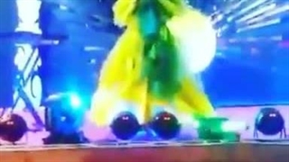 اجرای خارق العاده زیباترین و جذابترین دختر ایران و جهان رزیتا دغلاوی نژاد در برج میلاد